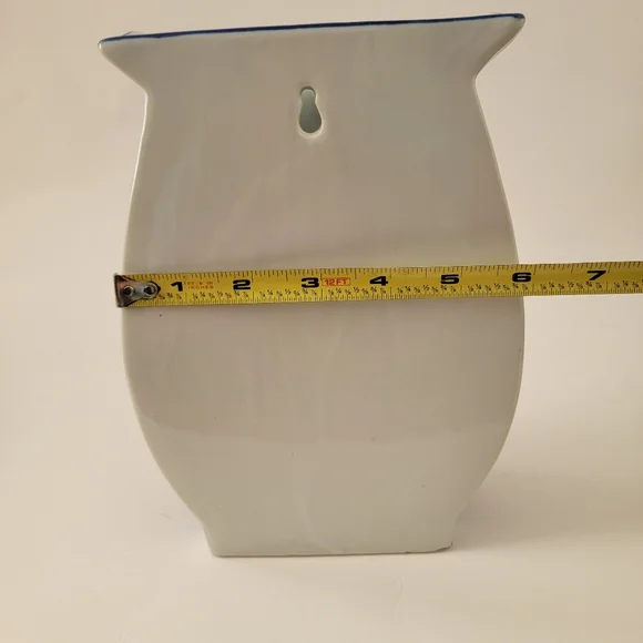 Formalities By Braum Bros. Blue & White Porcelain Floral Wall Pocket Vase Vessel - Picture 7 of 10